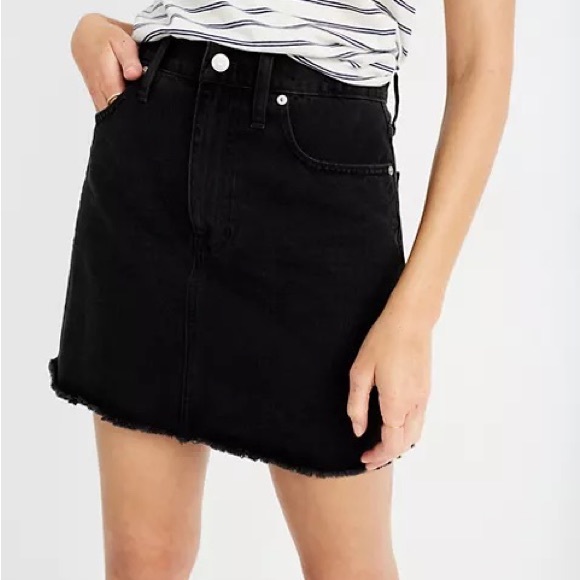 Madewell Dresses & Skirts - Madewell Size 27 Denim Mini Skirt in Lunar Wash with Fluffy Frayed Hem